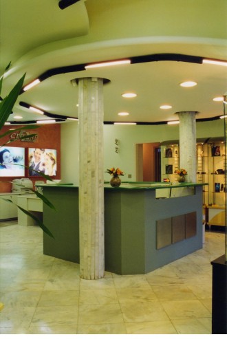 2000 - Cell Phone Store